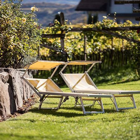 Weingut Dona Villa Eppan an der Weinstraße Buitenkant foto