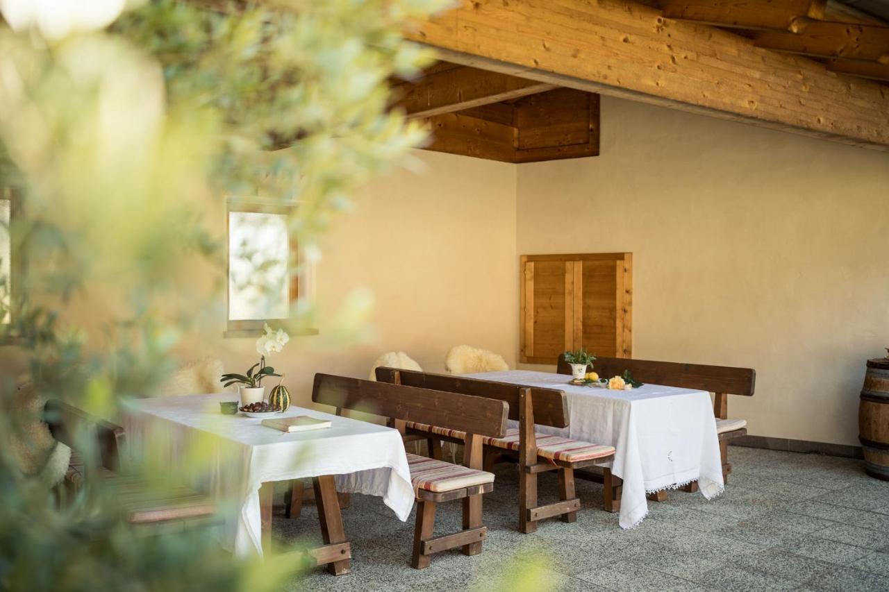 Weingut Dona Villa Eppan an der Weinstraße Buitenkant foto
