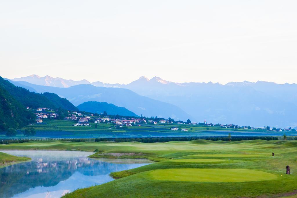 Weingut Dona Villa Eppan an der Weinstraße Buitenkant foto
