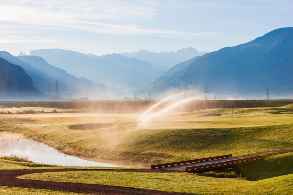 Weingut Dona Villa Eppan an der Weinstraße Buitenkant foto
