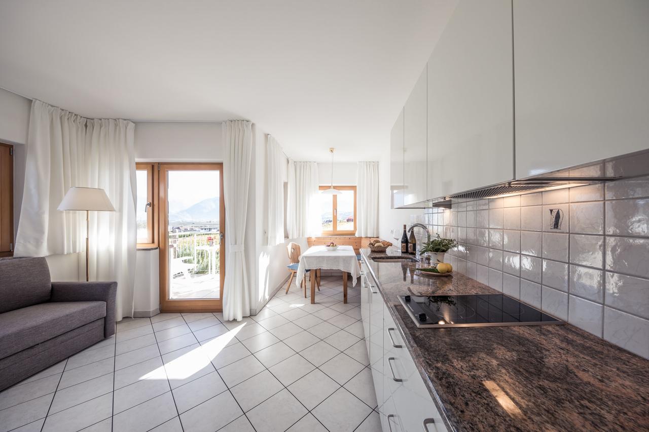 Weingut Dona Villa Eppan an der Weinstraße Buitenkant foto