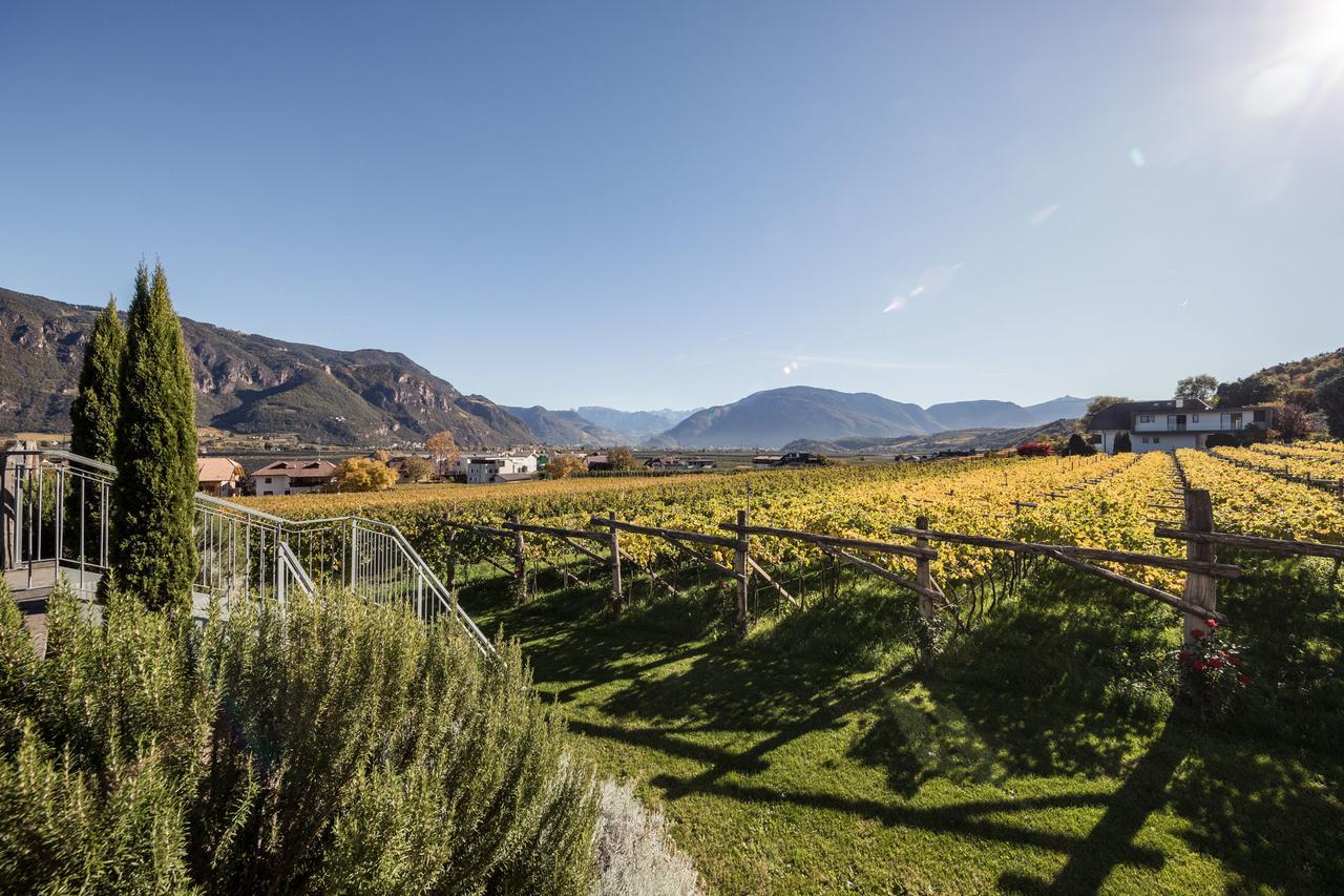 Weingut Dona Villa Eppan an der Weinstraße Buitenkant foto