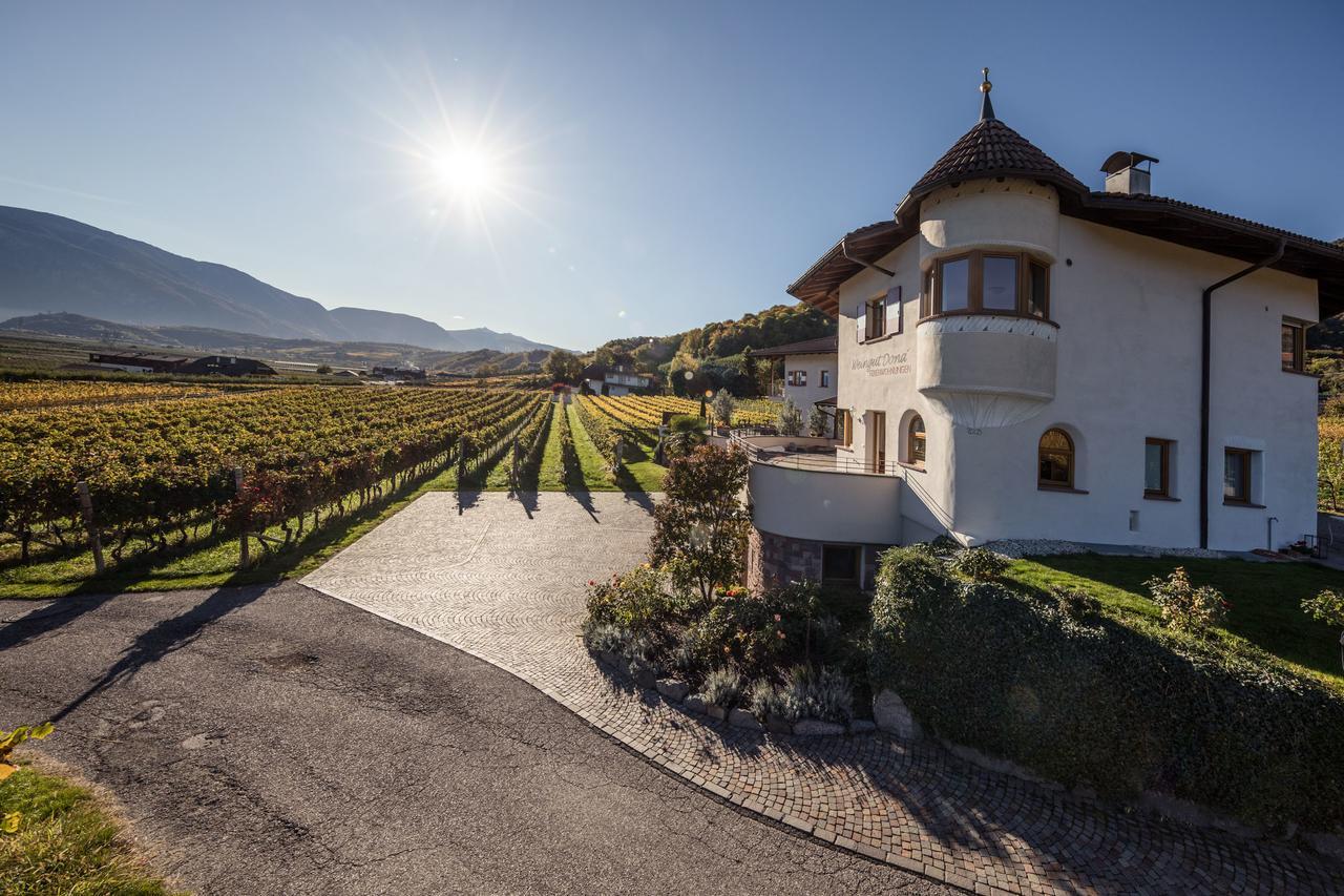 Weingut Dona Villa Eppan an der Weinstraße Buitenkant foto