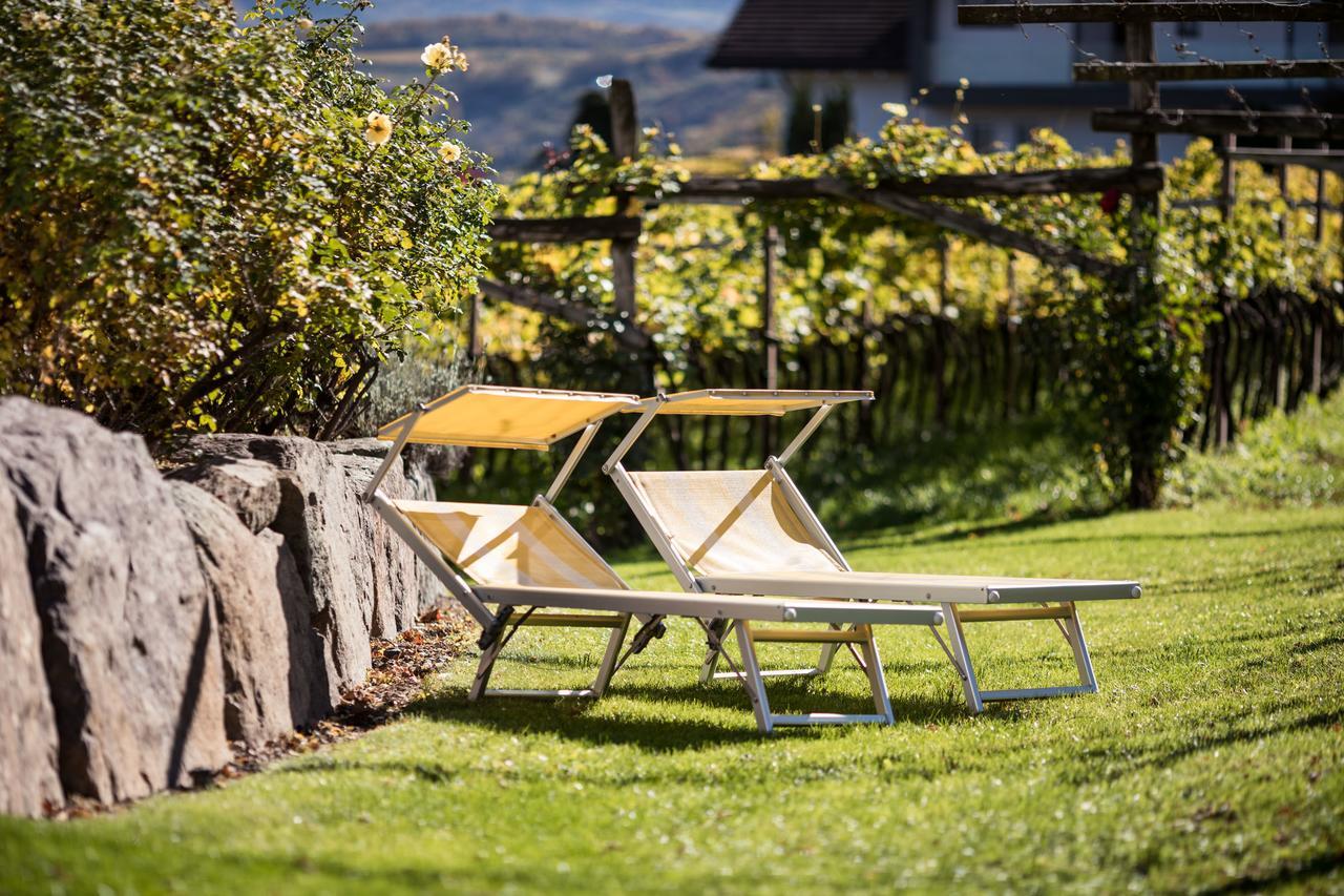Weingut Dona Villa Eppan an der Weinstraße Buitenkant foto
